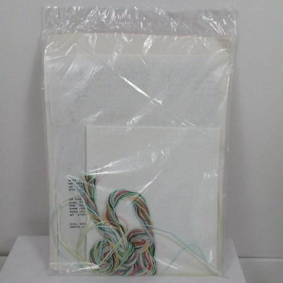 Vintage Judee & Co. Easter Bunny Treat Bag -Knitting -Needlepoint -Crafting - Picture 4 of 11